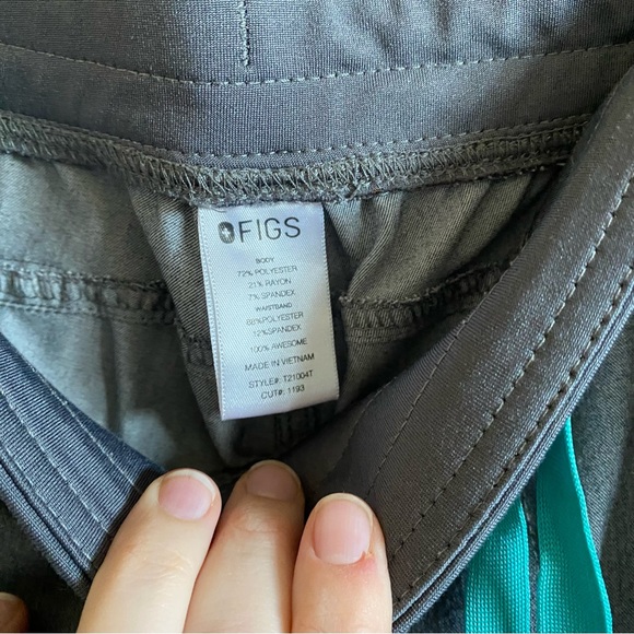 Figs Technical Collection Scrub Pants - Picture 5 of 8